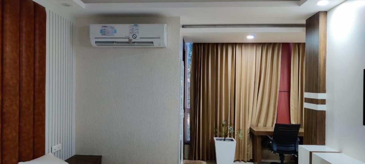 Hotel Maira Dehradun Esterno foto