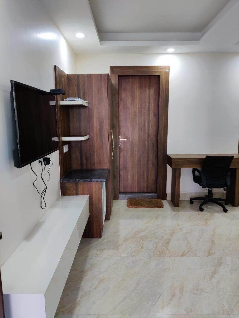 Hotel Maira Dehradun Esterno foto